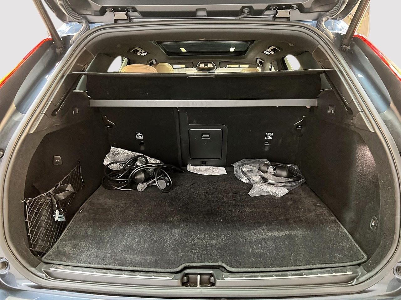 2022 Volvo XC60 T8 INSCRIPTION RECHARGE CUIR TOIT AWD-13