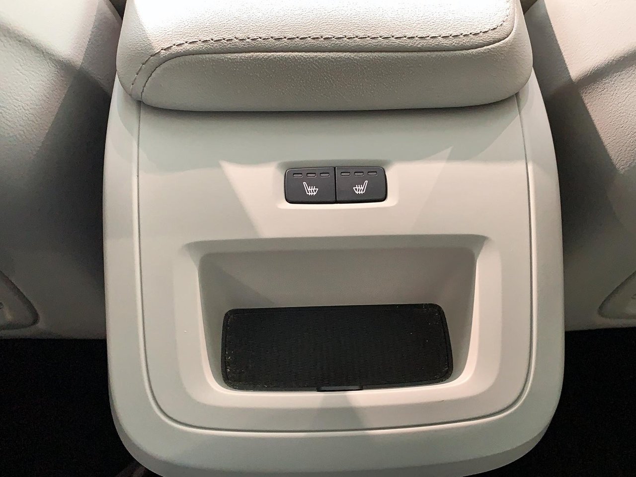 Volvo XC60 B6 CORE CUIR TOIT PANO NAV 4RM 2023-13