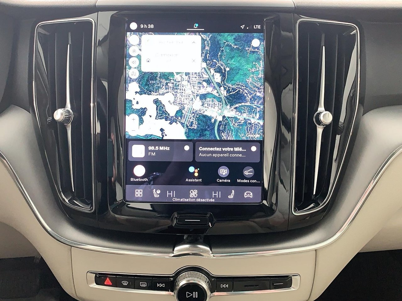 Volvo XC60 B6 CORE CUIR TOIT PANO NAV 4RM 2023-11