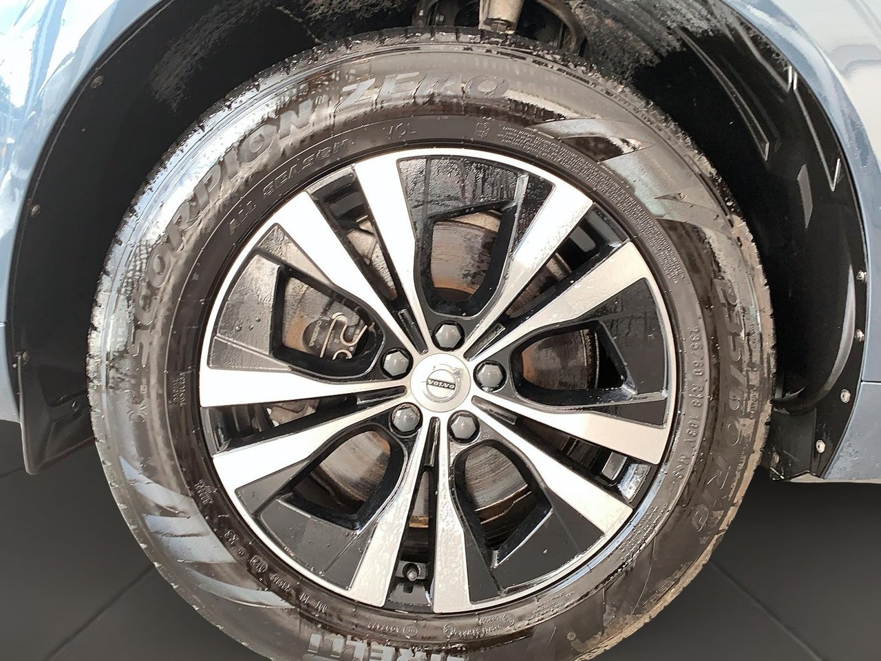 Volvo XC60 B6 CORE CUIR TOIT PANO NAV 4RM 2023-15