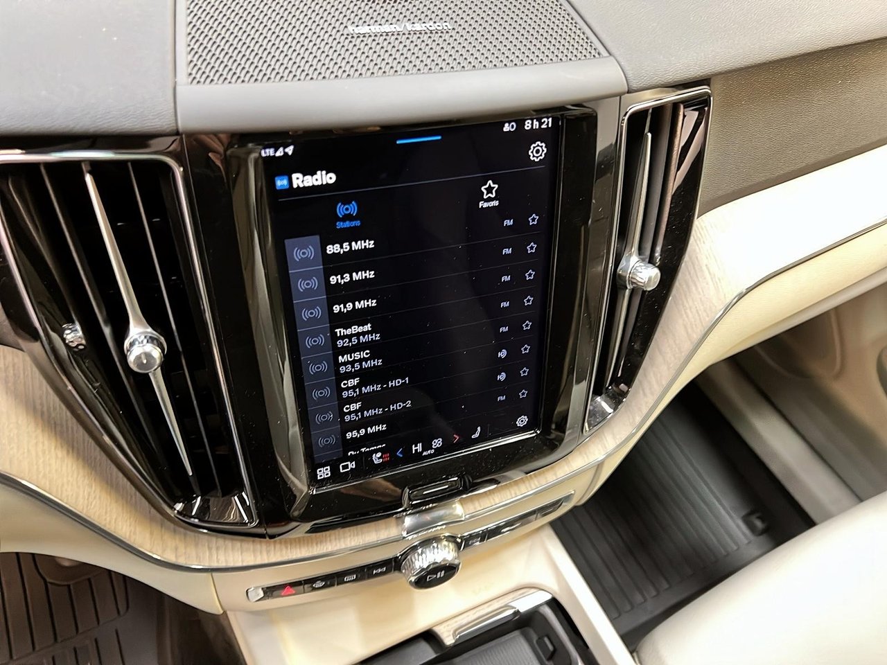 2023 Volvo XC60 B6 PLUS CUIR TOIT NAV 4RM-17