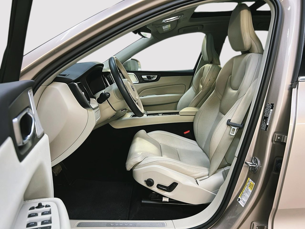 Volvo XC60 ULTIMATE B6 CUIR TOIT PANO NAV 4RM 2023-6