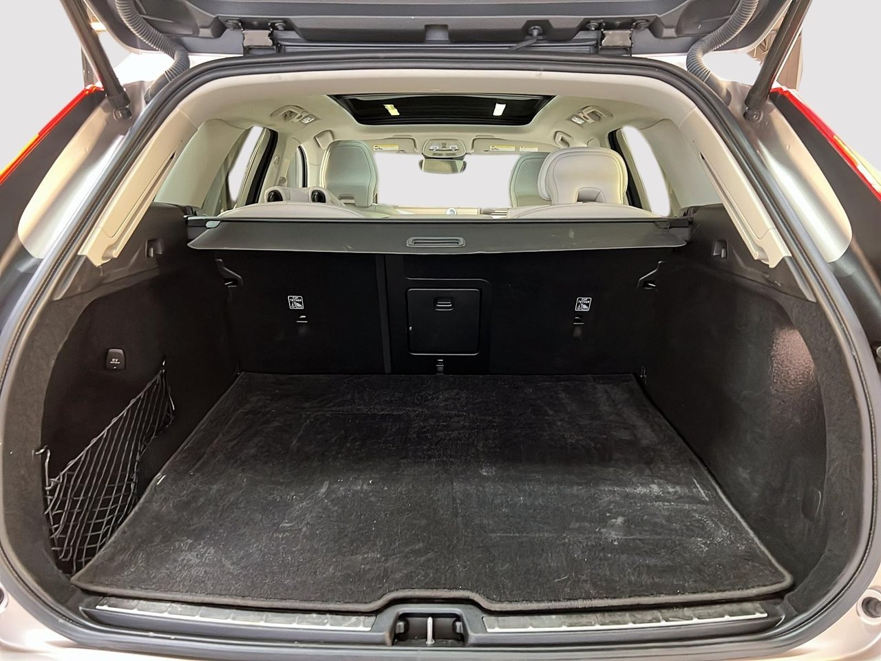 Volvo XC60 ULTIMATE B6 CUIR TOIT PANO NAV 4RM 2023-13