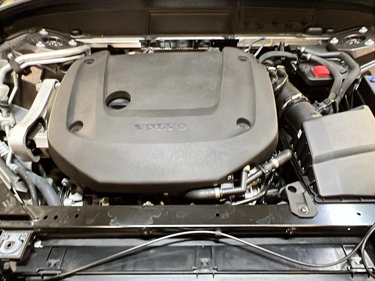 Volvo XC60 B6 CORE CUIR TOIT PANO NAV 4RM 2023-12