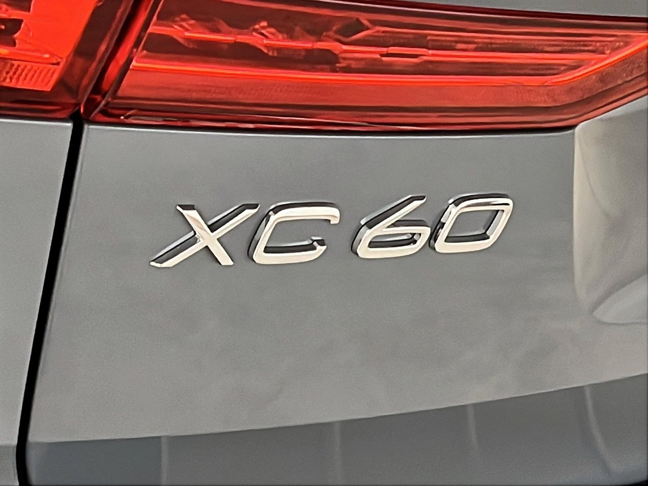 Volvo XC60 B5 PLUS CUIR TOIT PANO 4RM 2024-28