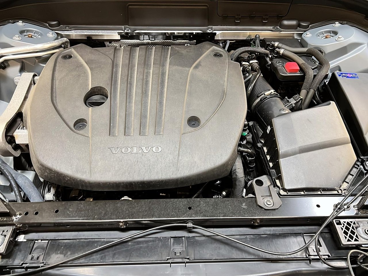 Volvo XC60 B5 PLUS CUIR TOIT PANO 4RM 2024-12