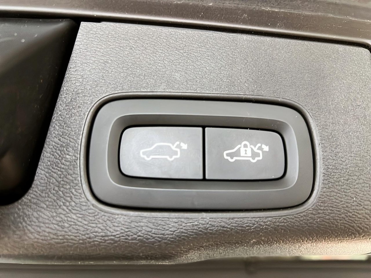 2024 Volvo XC60 B5 CORE CUIR TOIT PANO NAV 4RM-14