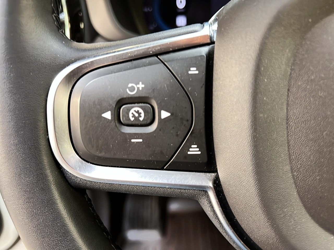 2024 Volvo XC60 B5 CORE CUIR TOIT PANO NAV 4RM-22
