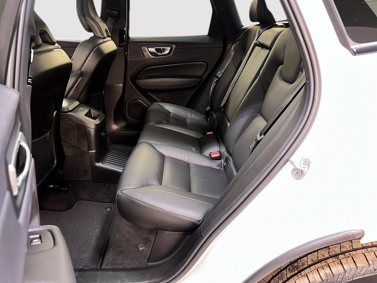 2024 Volvo XC60 T8 RECHARGE PLUS  CUIR TOIT PANO NAV 4RM-8