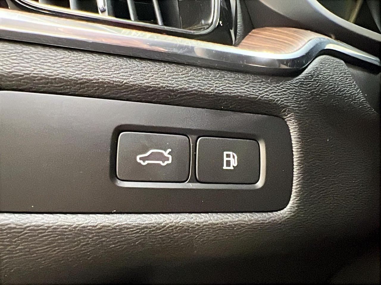 2024 Volvo XC60 T8 RECHARGE PLUS  CUIR TOIT PANO NAV 4RM-23