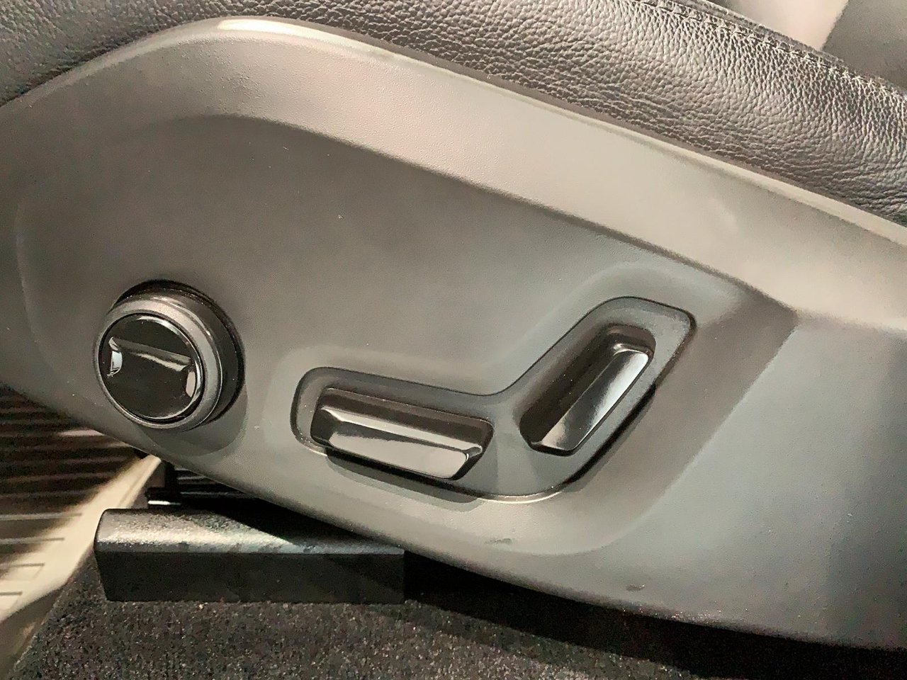 2024 Volvo XC60 B5 CORE CUIR TOIT NAV 4RM-8