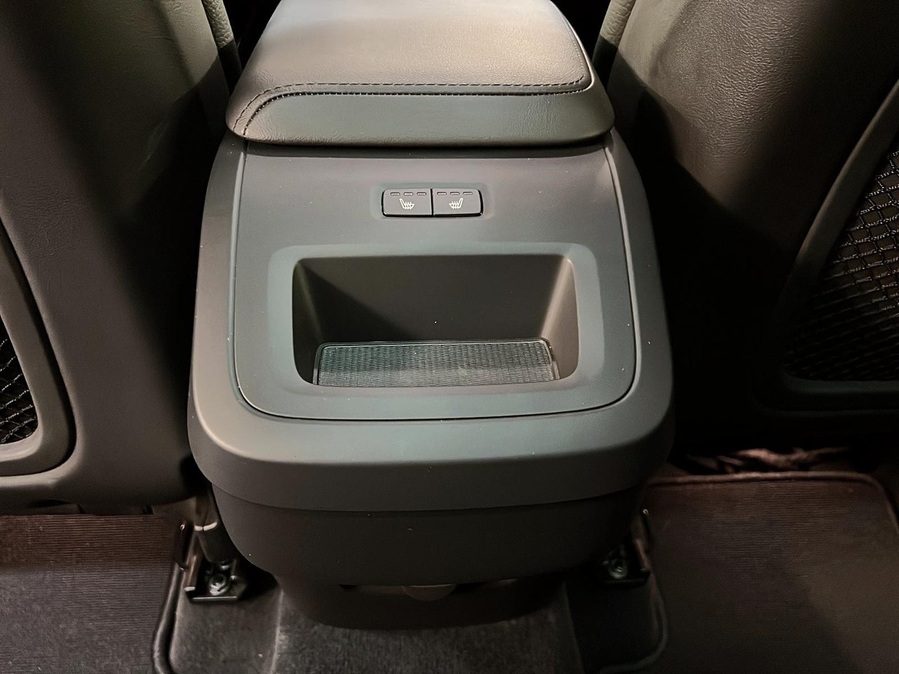 2024 Volvo XC60 B5 PLUS CUIR TOIT NAV 4RM-10