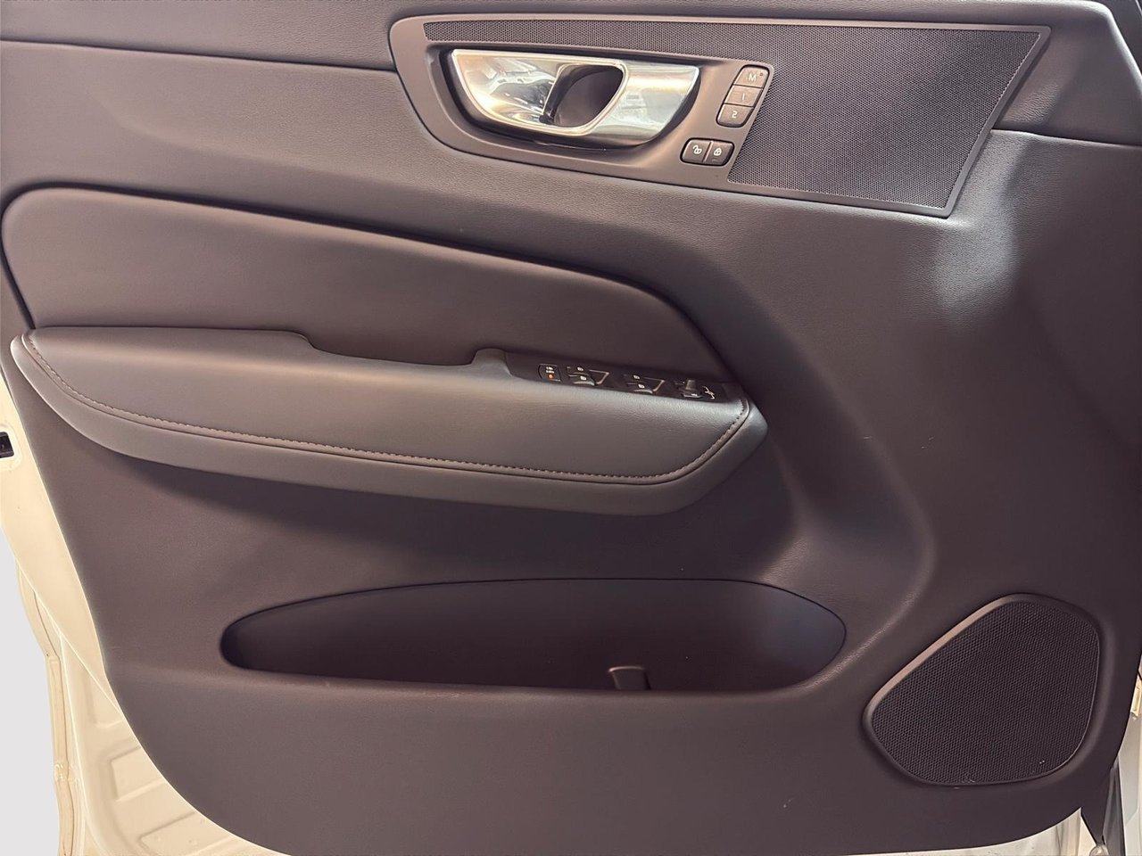 Volvo XC60 B5 PLUS CUIR TOIT PANO NAV 4RM 2025-26