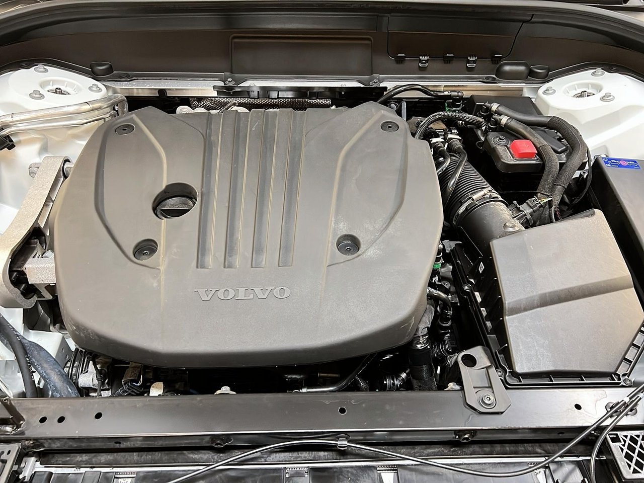 2025 Volvo XC60 B5 PLUS CUIR TOIT PANO NAV 4RM-12