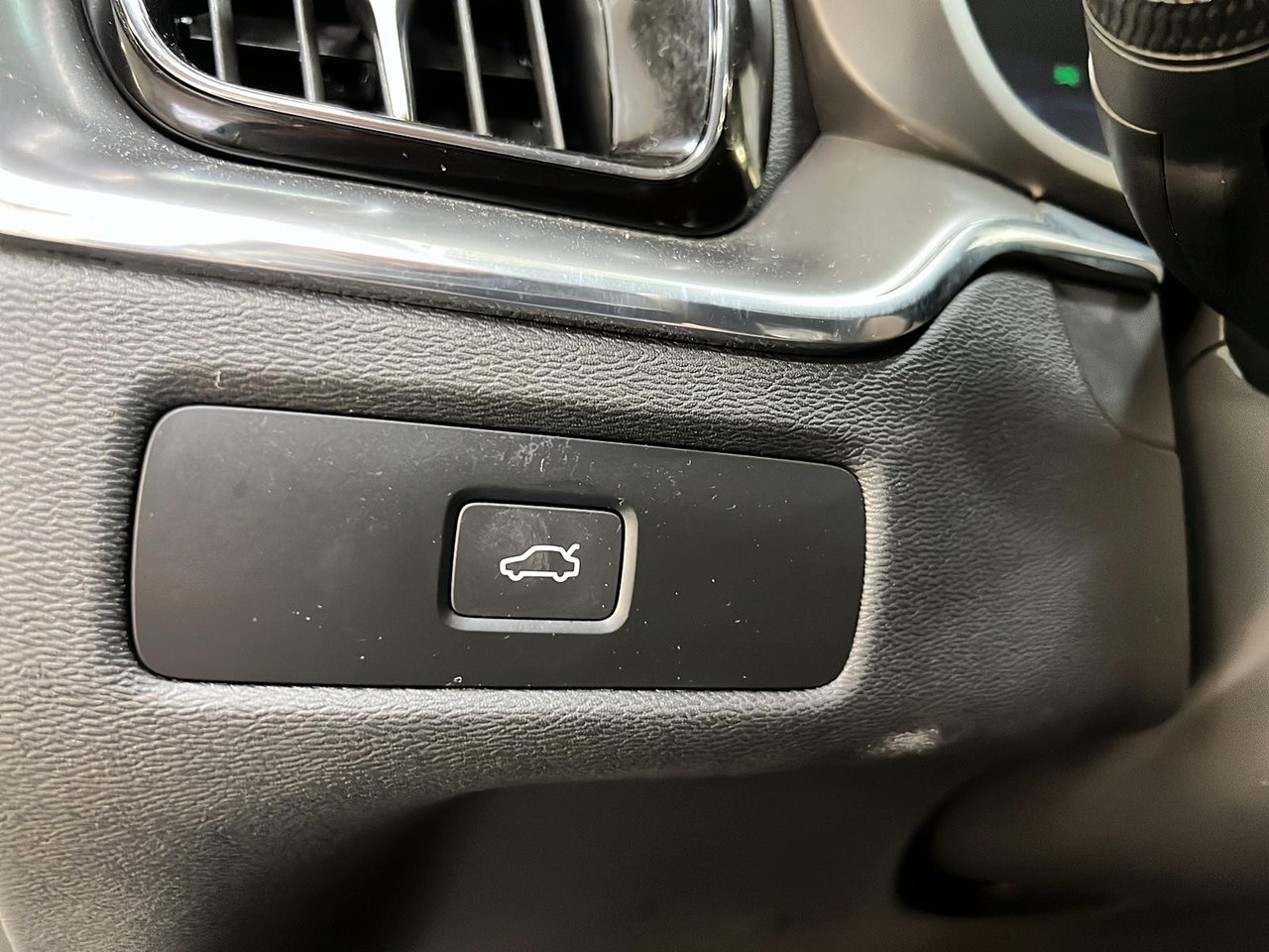 2025 Volvo XC60 B5 CORE CUIR TOIT PANO NAV 4RM-23