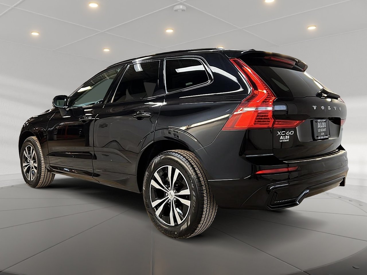 2025 Volvo XC60 B5 CORE CUIR TOIT PANO NAV 4RM-5