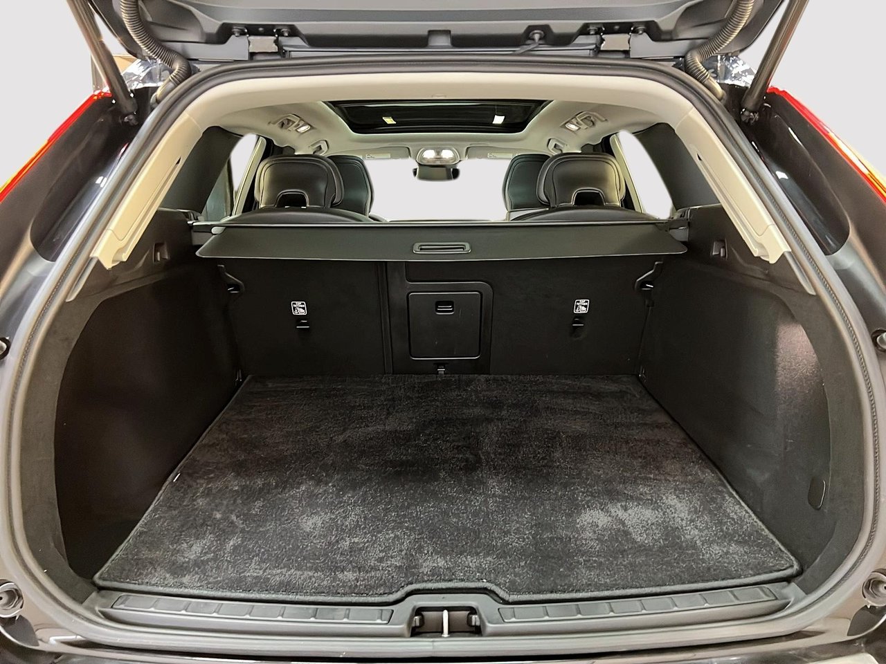2025 Volvo XC60 B5 CORE CUIR TOIT PANO NAV 4RM-13