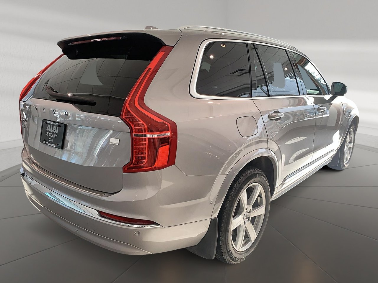 Volvo XC90 T8 RECHARGE ULTIMATE BRIGHT CUIR TOIT PANO NAV 4RM 2024-3