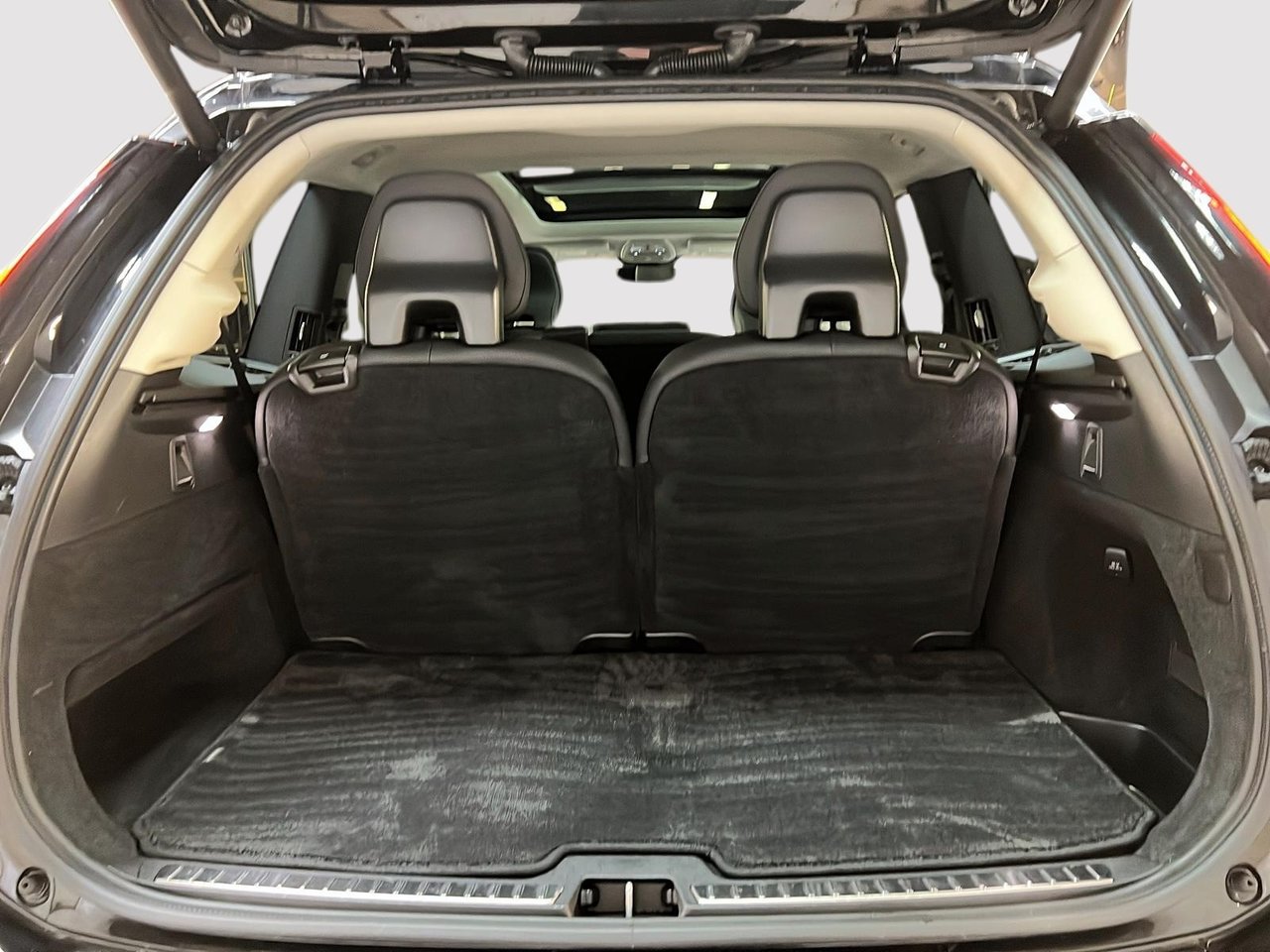 2025 Volvo XC90 B6 CORE CUIR TOIT PANO NAV 4RM-14