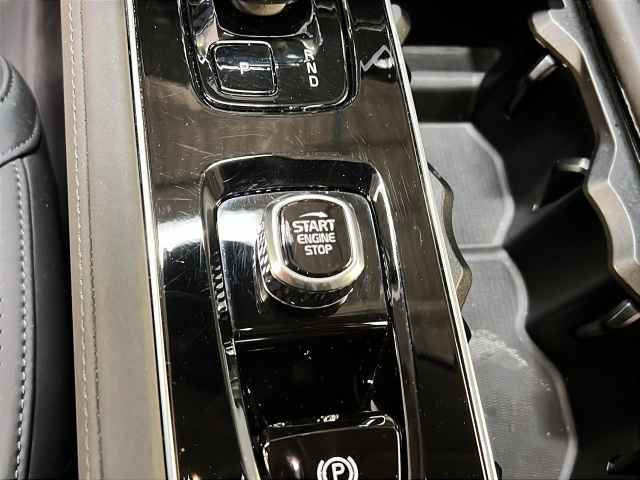 2025 Volvo XC90 B6 CORE CUIR TOIT PANO NAV 4RM-21