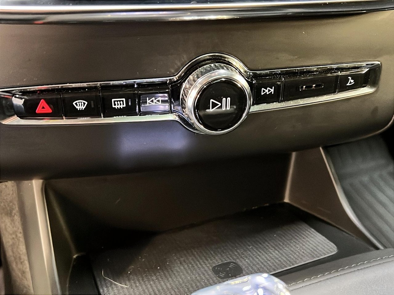 2025 Volvo XC90 B6 CORE CUIR TOIT PANO NAV 4RM-17