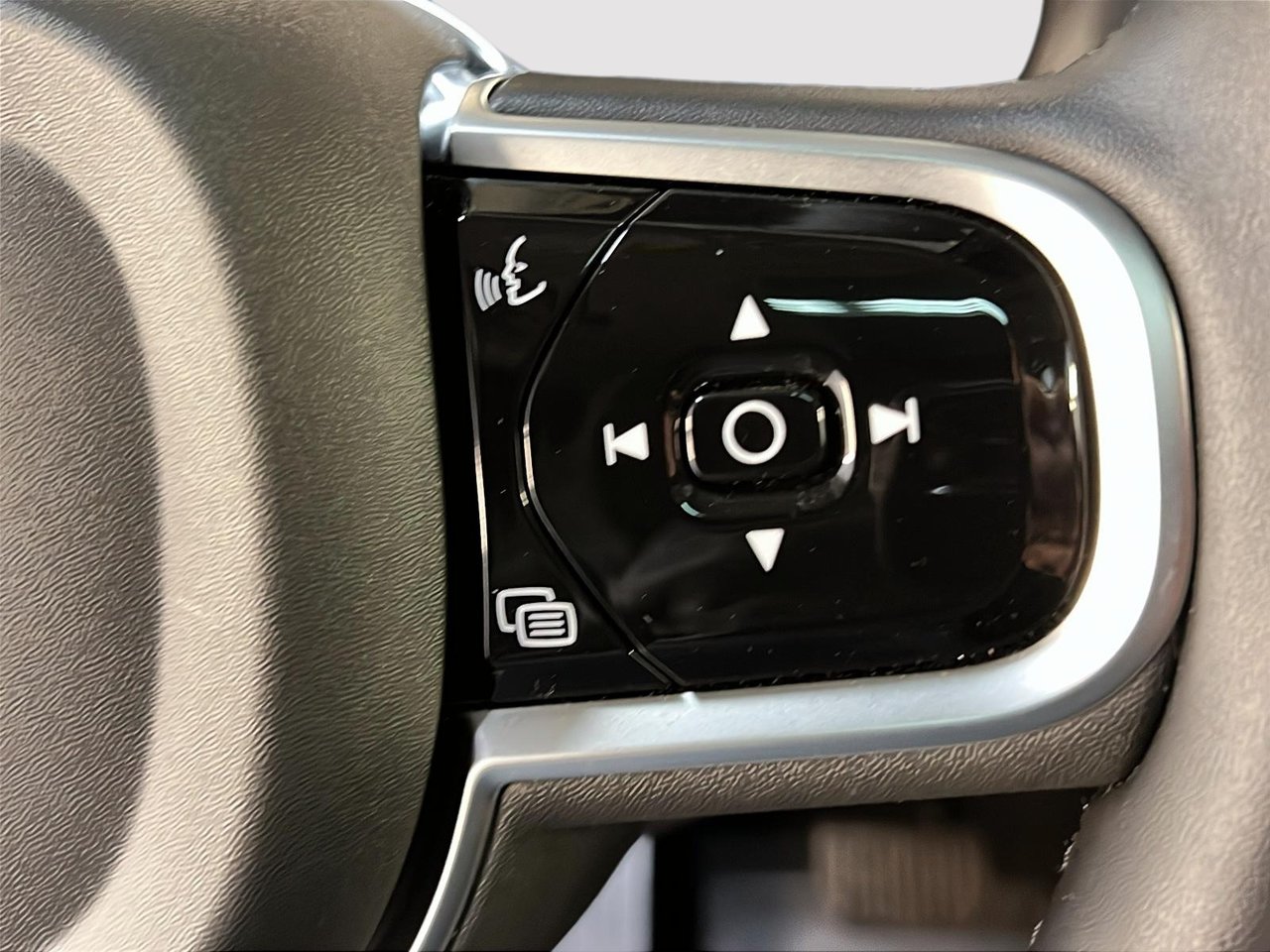 2025 Volvo XC90 B6 CORE CUIR TOIT PANO NAV 4RM-22