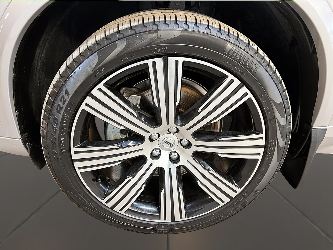 Volvo XC90 B6 ULTRA CUIR TOIT PANO NAV 4RM 2025-32