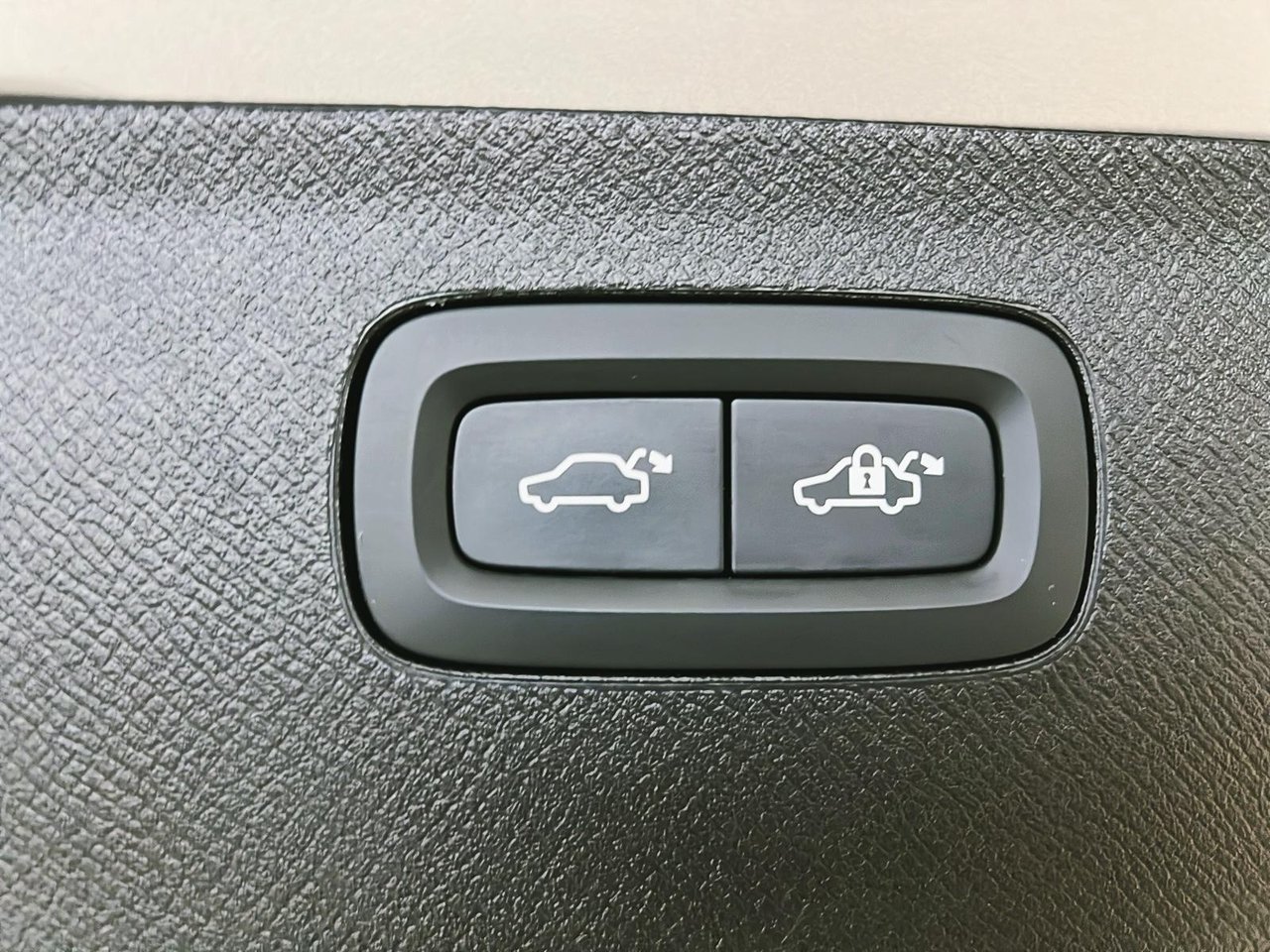 Volvo XC90 B6 ULTRA CUIR TOIT PANO NAV 4RM 2025-15