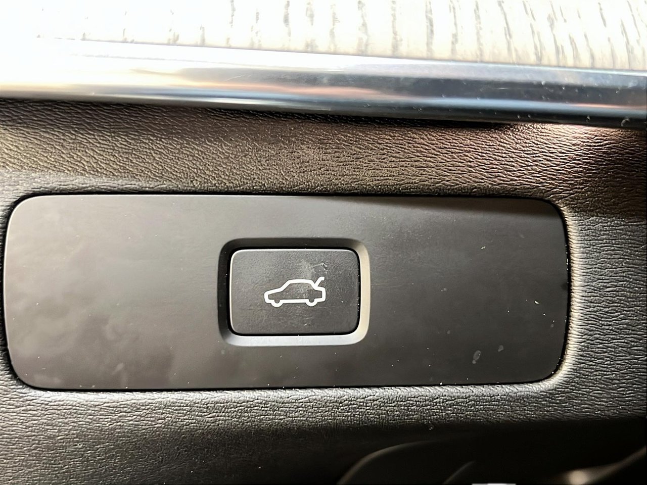 Volvo XC90 B6 ULTRA CUIR TOIT PANO NAV 4RM 2025-24