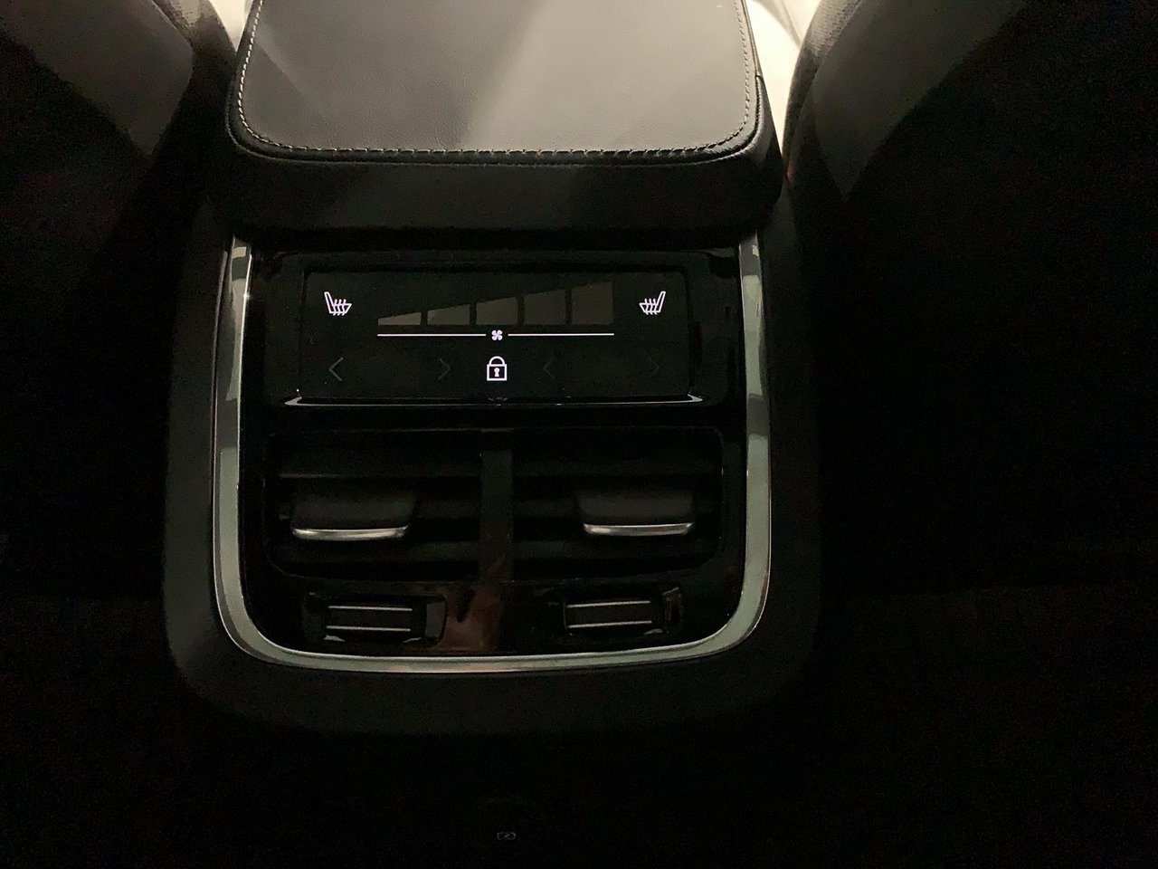 Volvo XC90 T8 RECHARGE ULTRA 4RM 2025-16