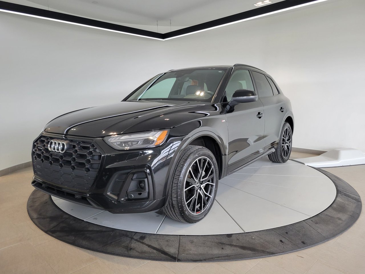 2021 Audi Q5 Technik + S-LINE + CUIR + TOIT + LUXE + WOW +++