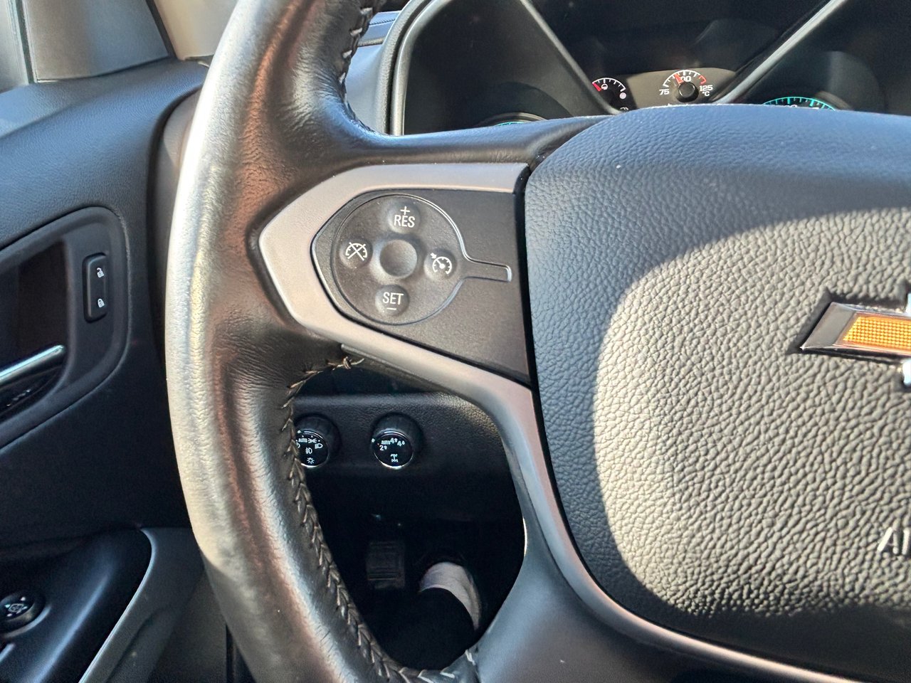 2022 Chevrolet Colorado 4WD LT + V6 + REDLINE + CREW + A/C + WOW +++