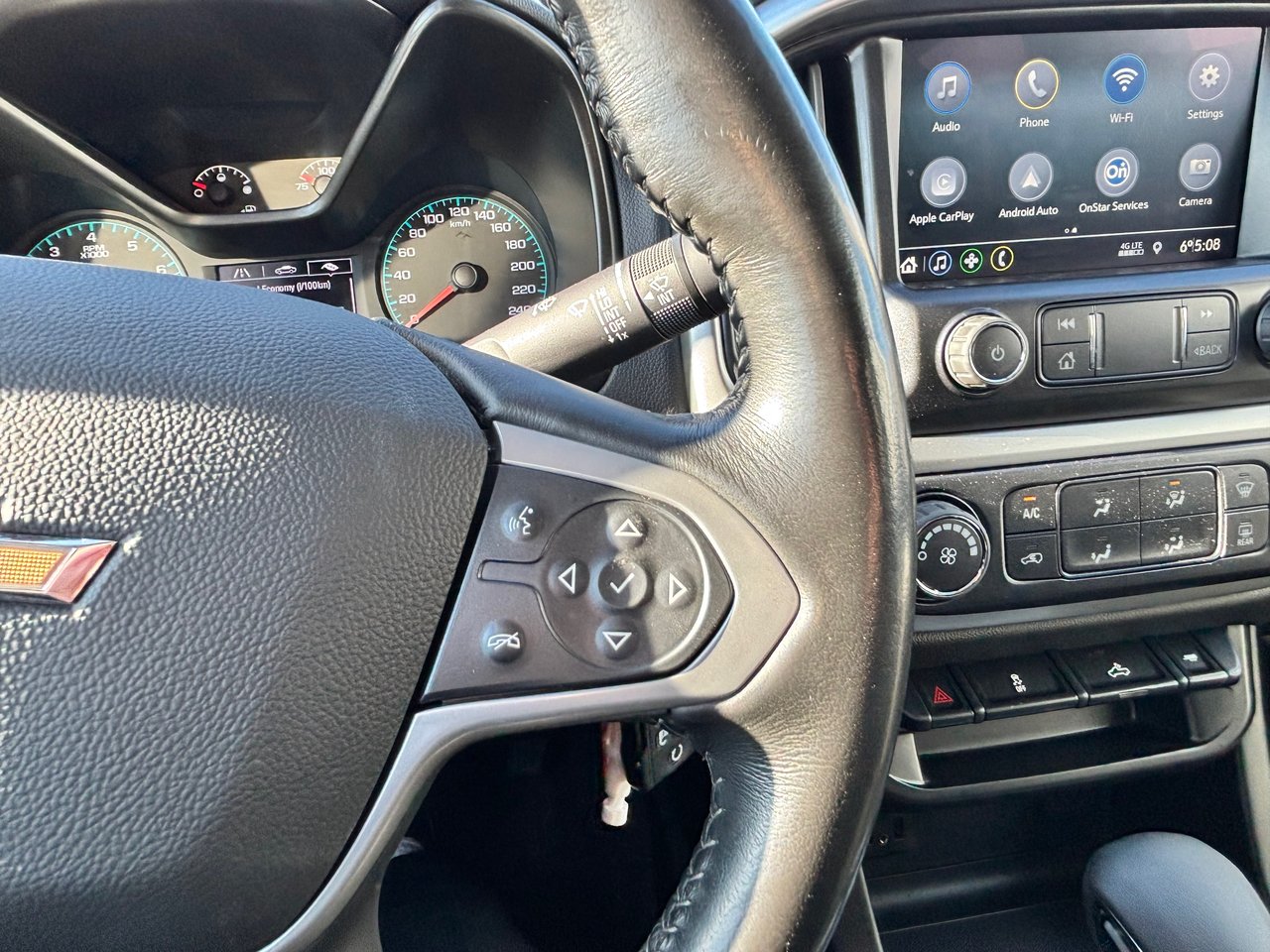 2022 Chevrolet Colorado 4WD LT + V6 + REDLINE + CREW + A/C + WOW +++