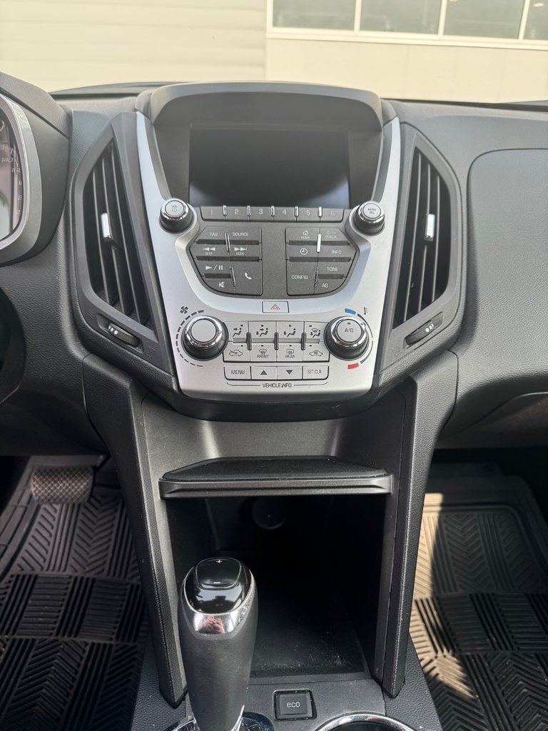 Chevrolet Equinox LS + BLUETOOTH + CAMERA + A/C + WOW!+++ 2017