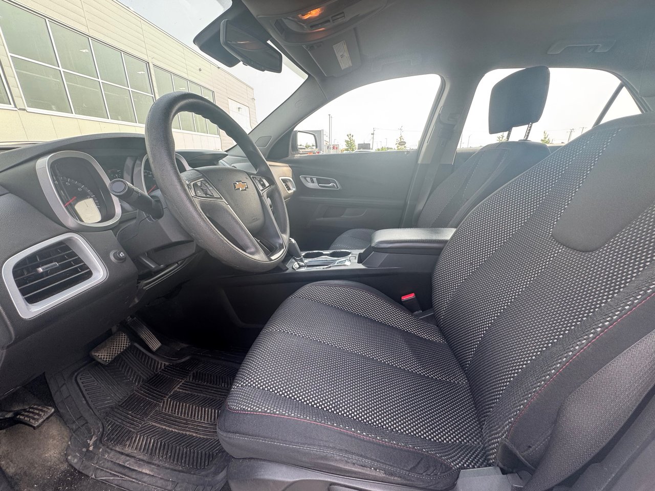 Chevrolet Equinox LS + BLUETOOTH + CAMERA + A/C + WOW!+++ 2017