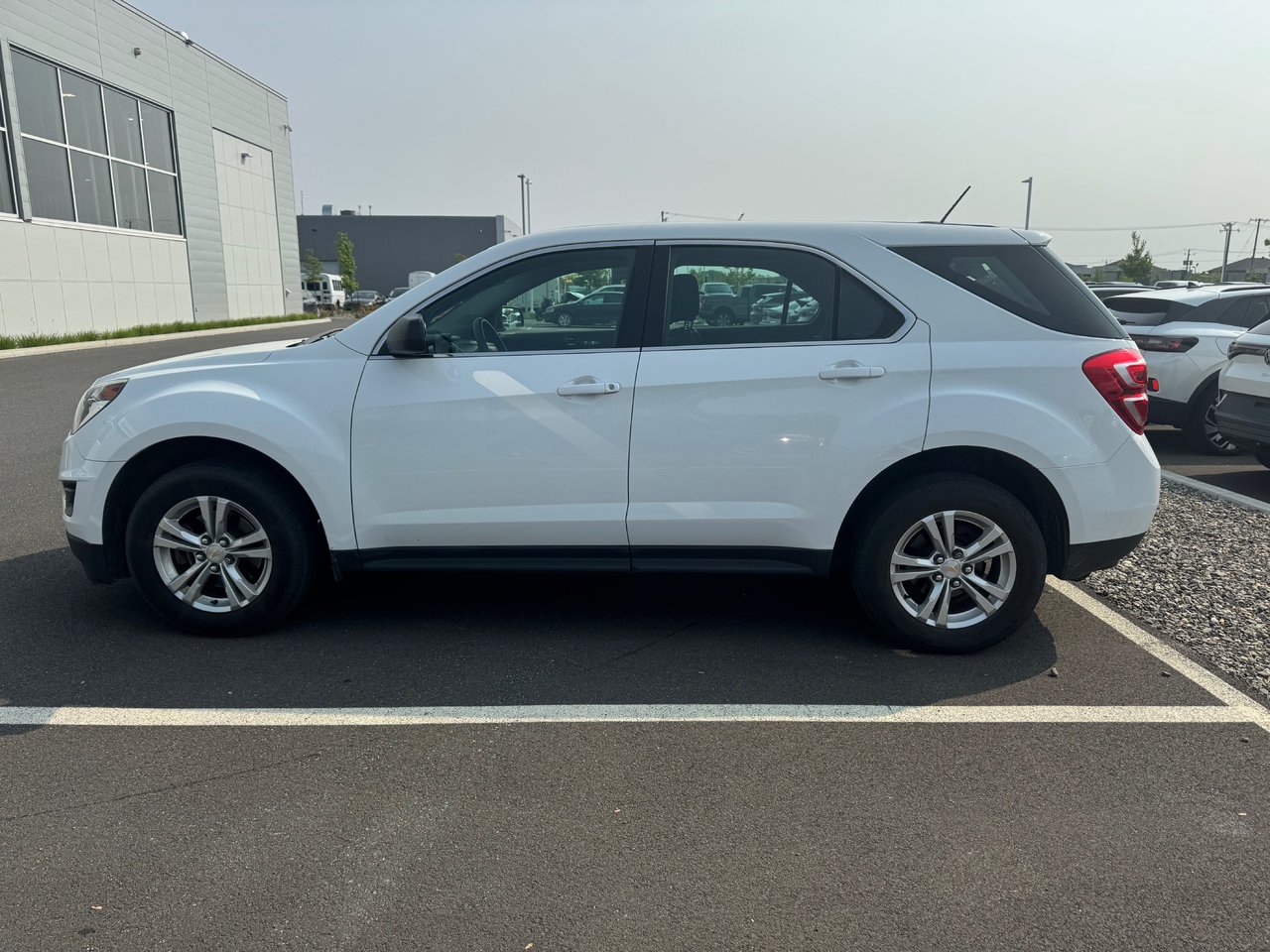 Chevrolet Equinox LS + BLUETOOTH + CAMERA + A/C + WOW!+++ 2017