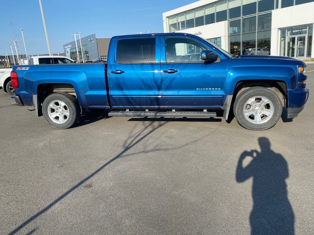 Chevrolet Silverado 1500 LT+ V8 5.3L+ 4WD+ CREW CAB+CARPLAY+ CAMERA+ WOW!++ 2017
