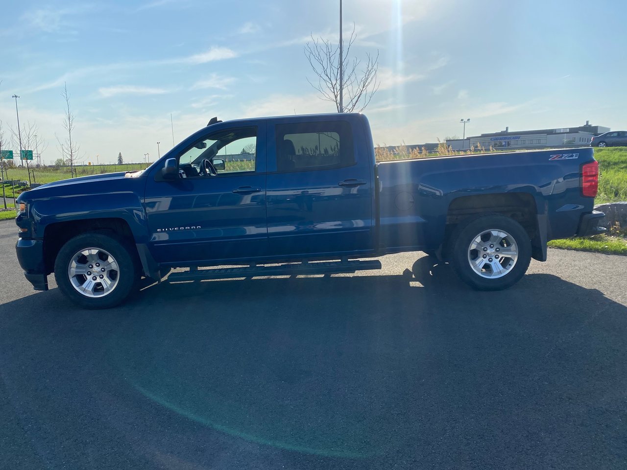 Chevrolet Silverado 1500 LT+ V8 5.3L+ 4WD+ CREW CAB+CARPLAY+ CAMERA+ WOW!++ 2017