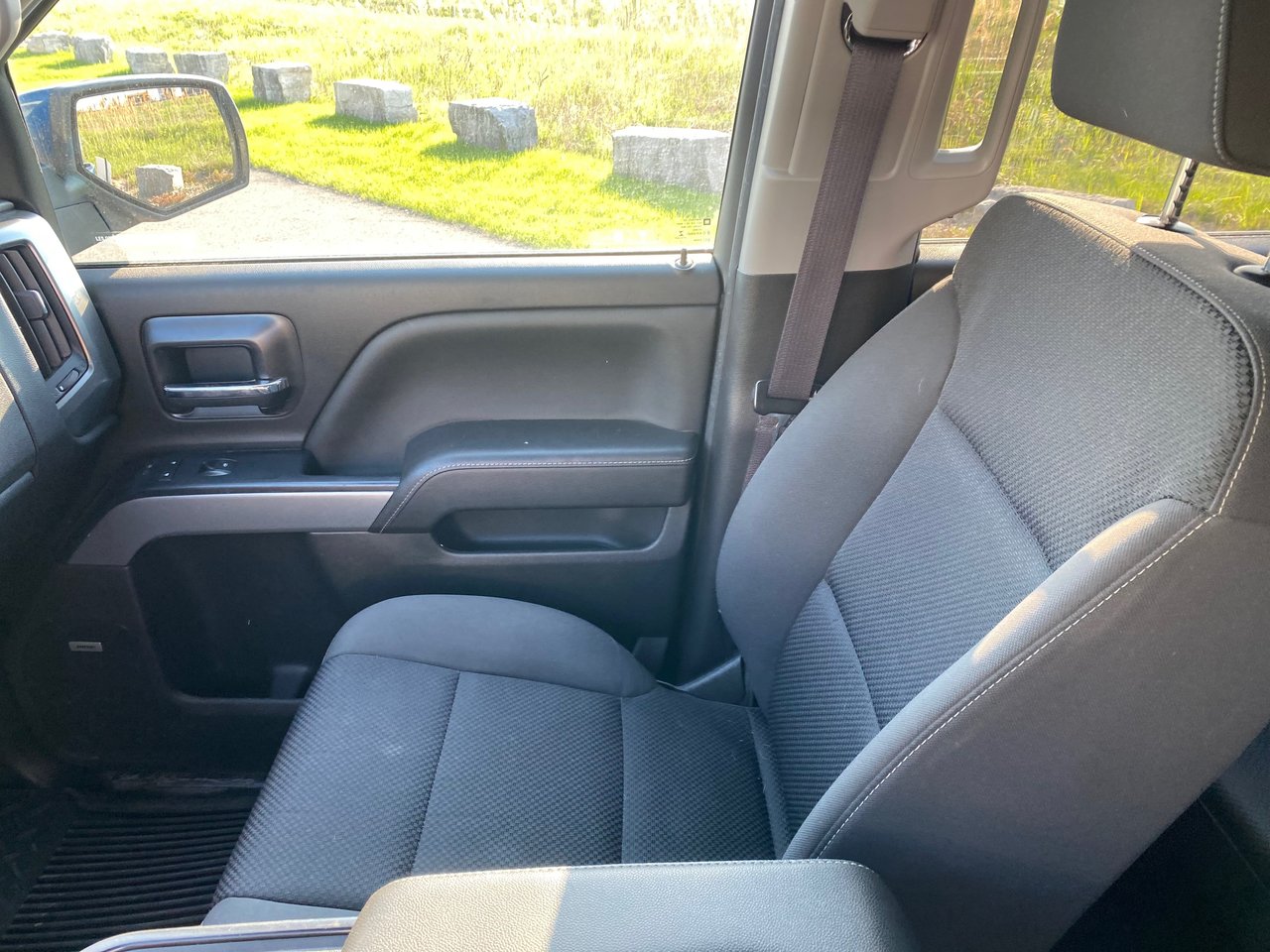 Chevrolet Silverado 1500 LT+ V8 5.3L+ 4WD+ CREW CAB+CARPLAY+ CAMERA+ WOW!++ 2017