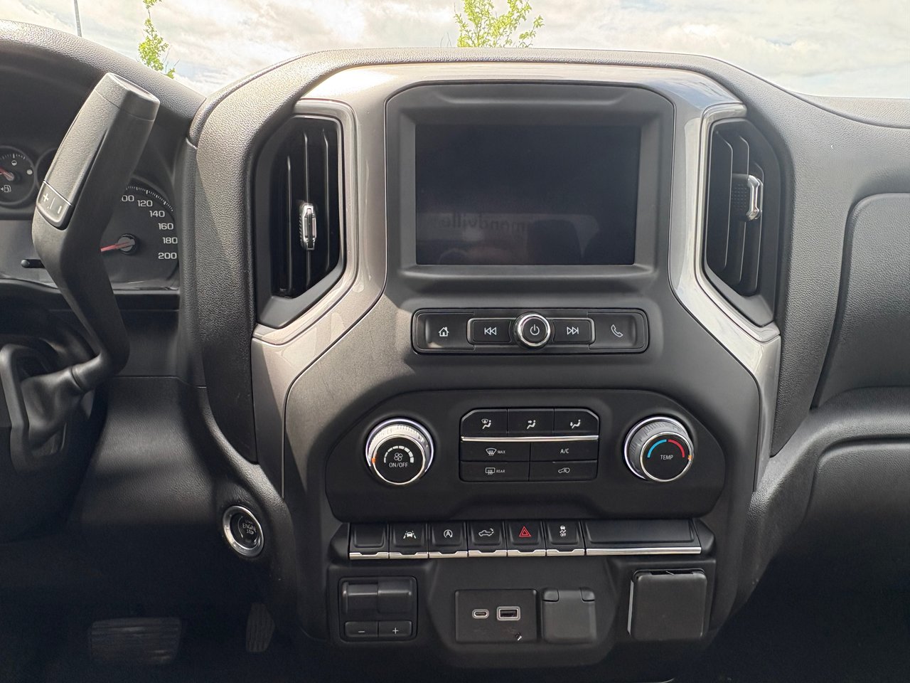 2023 Chevrolet Silverado 1500 Custom + CREW + 20 PO  + MARCHEPIEDS + 2.7 + WOW +