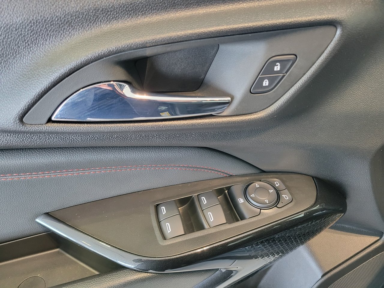 Chevrolet Trax 2RS + CUIR +  TOIT + CAMERA HD + 2024