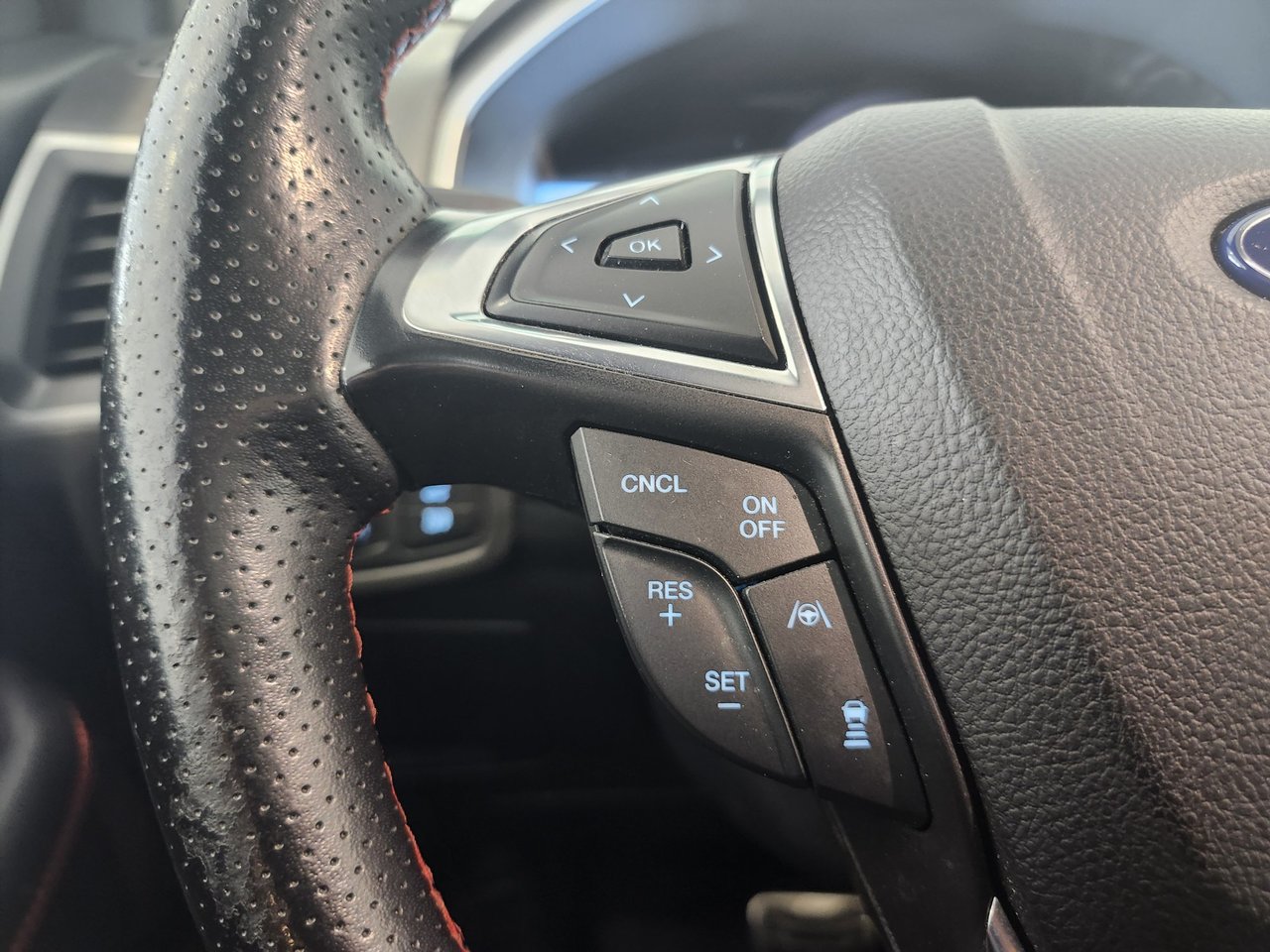Ford Edge ST LINE + CUIR + TOIT PANO + MAGS  + TOW PACK +++ 2021