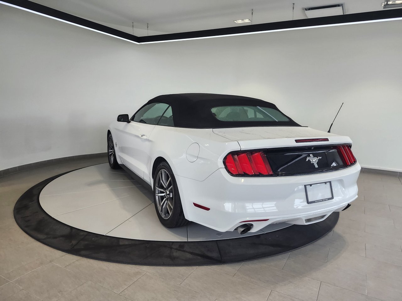 Ford Mustang V6 + CAMERA + A/C + BLUETOOTH + WOW +++ 2016 AC + TOIT OUVRANT + PERFORMANCE+ UN SON UNIQUE++++