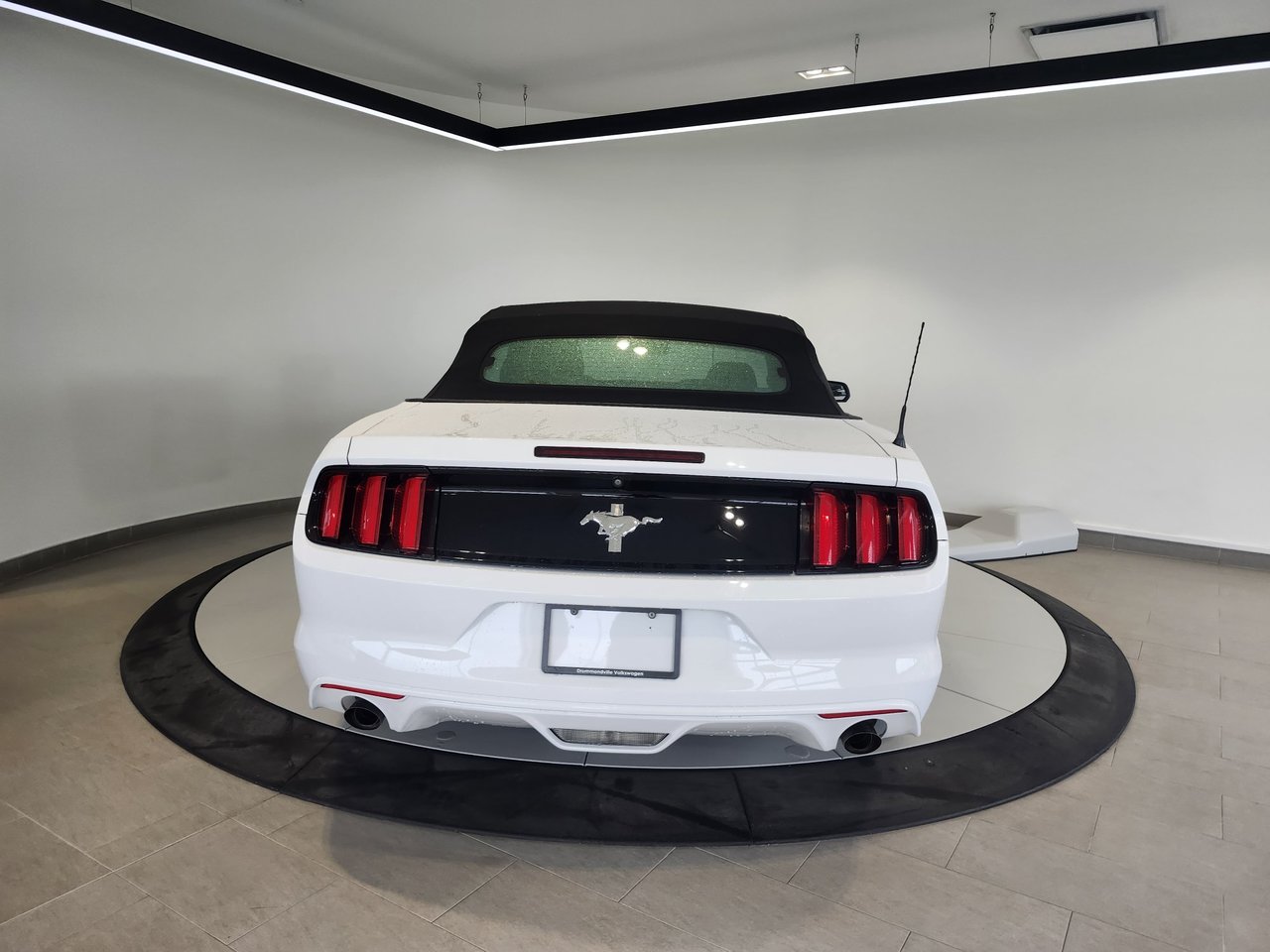 Ford Mustang V6 + CAMERA + A/C + BLUETOOTH + WOW +++ 2016 AC + TOIT OUVRANT + PERFORMANCE+ UN SON UNIQUE++++
