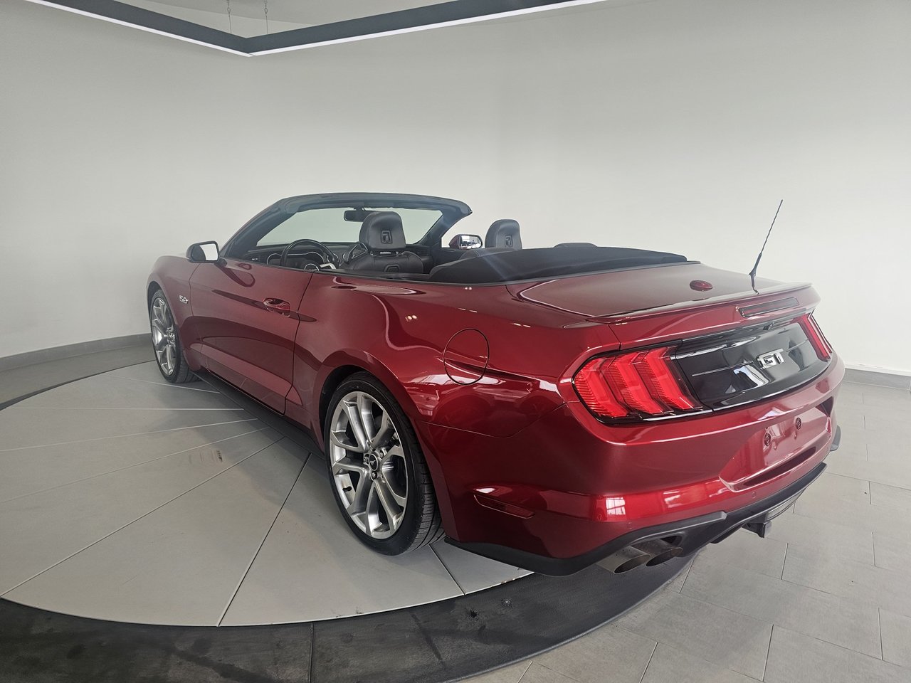 Ford Mustang GT Premium + CUIR + CARPLAY + CONVERTIBLE + WOW!++ 2019