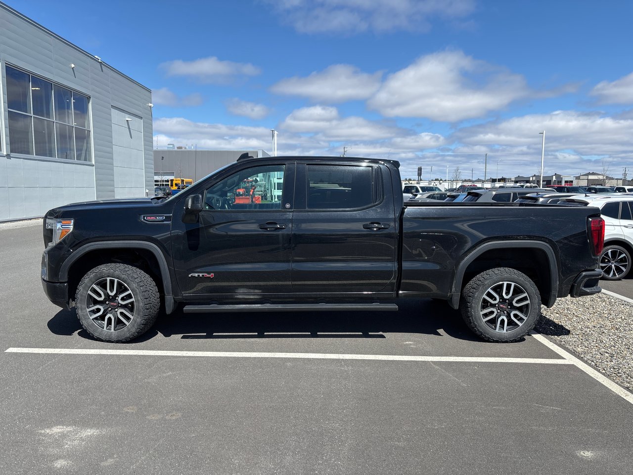 2021 GMC Sierra 1500 AT4 + 6.2L + CUIR + CREW + CONSOLE + CAMERA + WOW