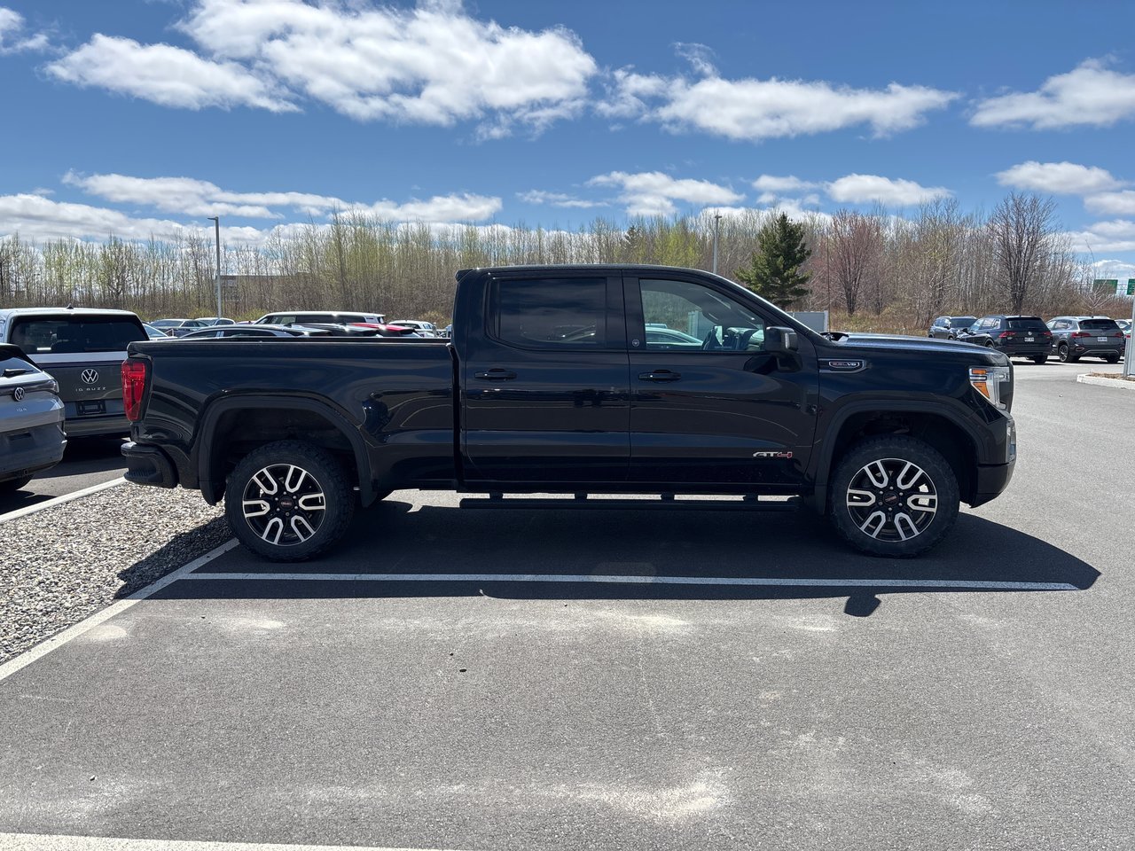 2021 GMC Sierra 1500 AT4 + 6.2L + CUIR + CREW + CONSOLE + CAMERA + WOW