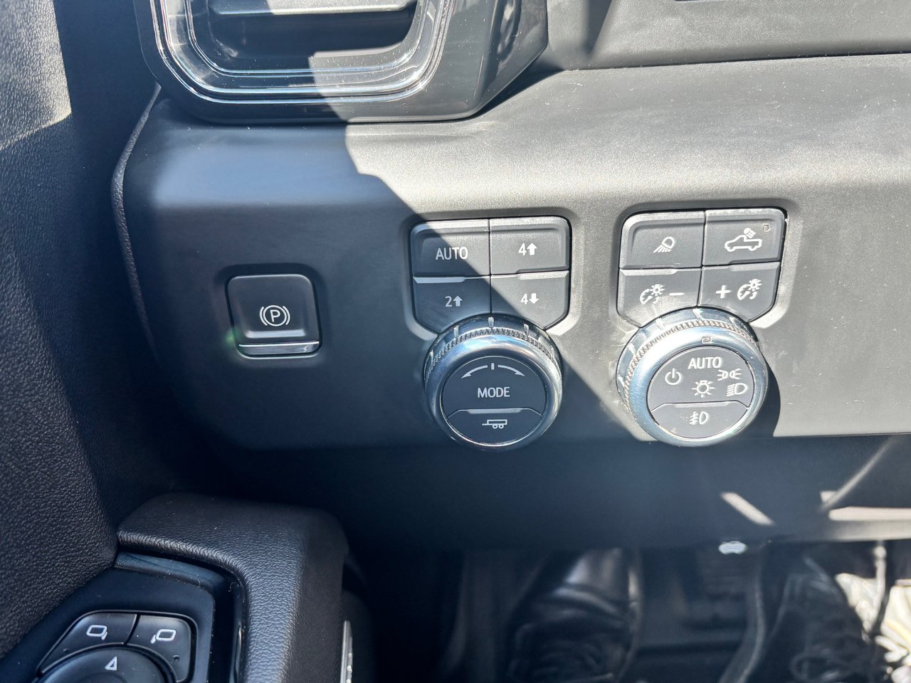 2022 GMC Sierra 1500 AT4 + VISION HD + 20″ + 3.23 +  CREW + DIESEL +
