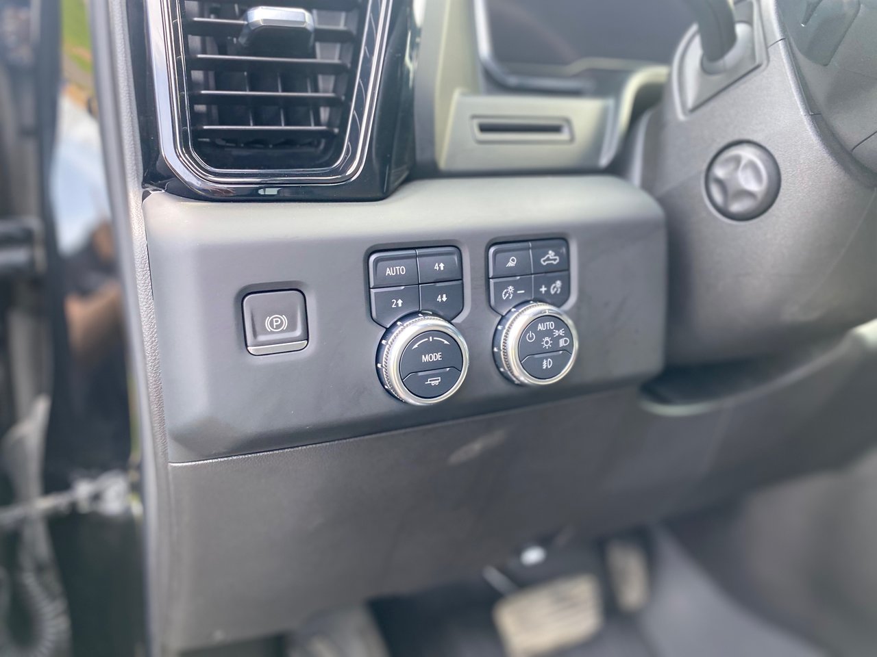 2024 GMC Sierra 1500 AT4 + CREW + DIESEL + MARCHE-PIEDS + WOW +++