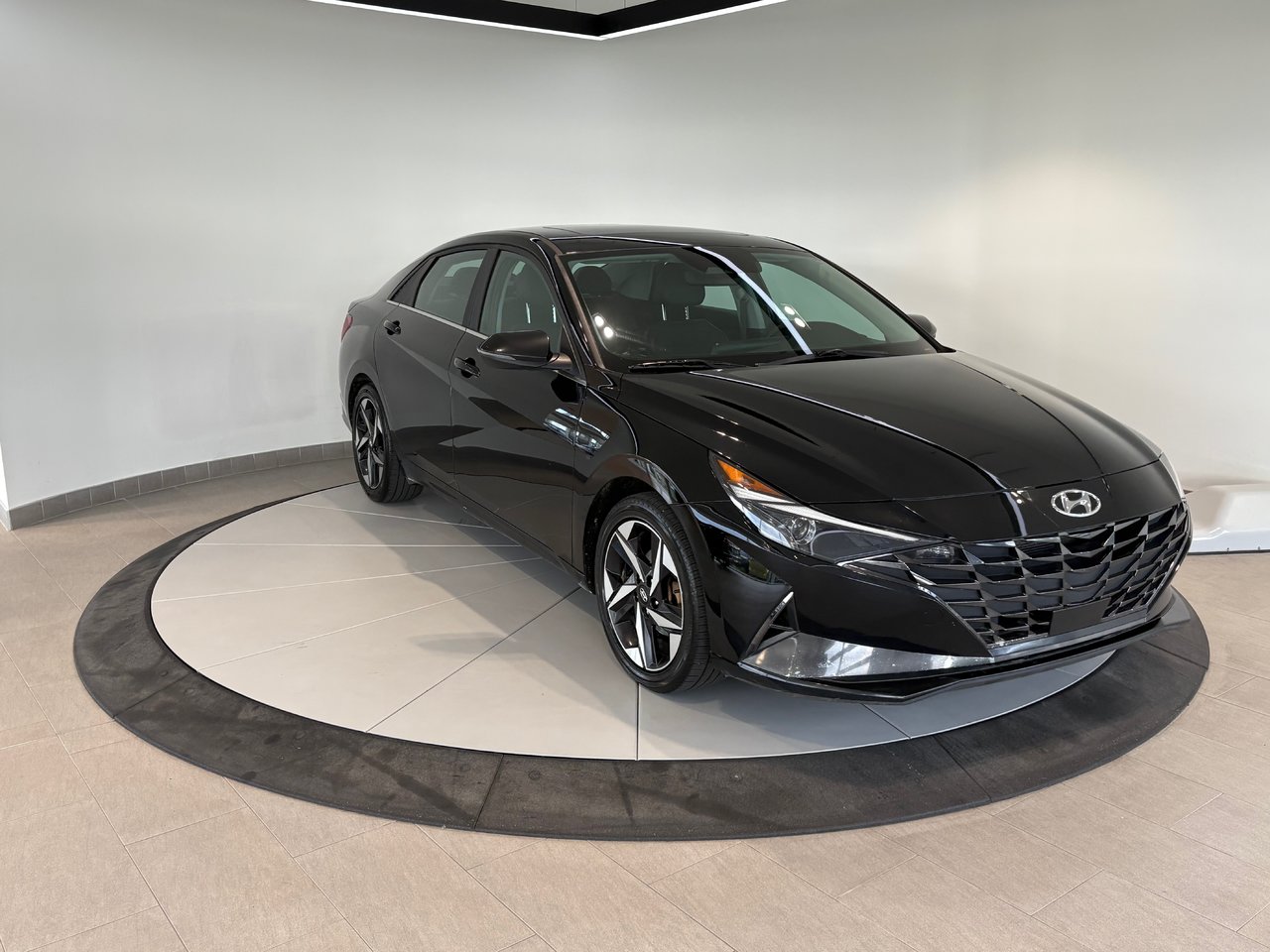2023 Hyundai Elantra Hybrid Luxury + CAMERA + CARPLAY + TOIT + CUIR + WOW!+++